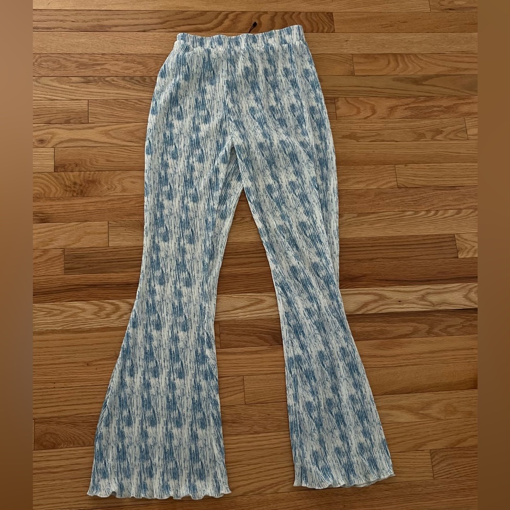 NASTYGAL STRETCH FLAIR LEGGING -NEW